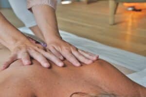 Massage op het werk als preventieve zorg binnen agrarische bedrijven
